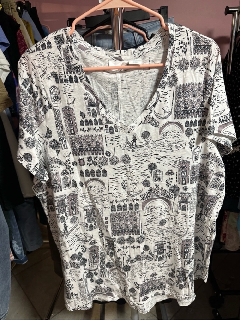 Cynthia Rowley White Short Sleeve V-Neck Graphic Tee with Black Print
